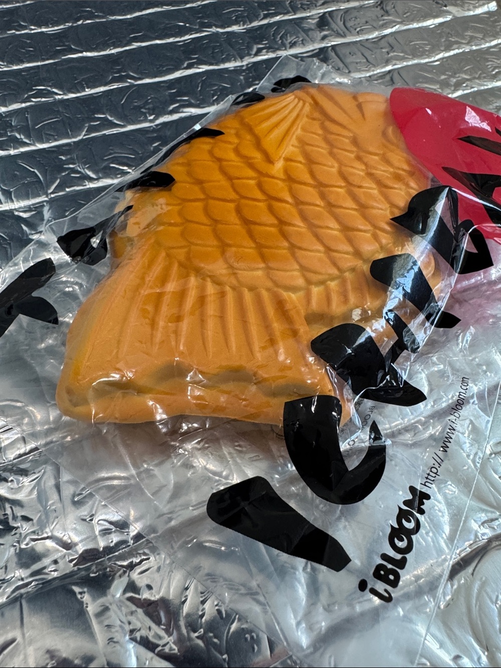 2016 iBloom Taiyaki Ichiban Burnt Fish-Shaped Cake Slow Rise Squishy - Picture 5 of 6